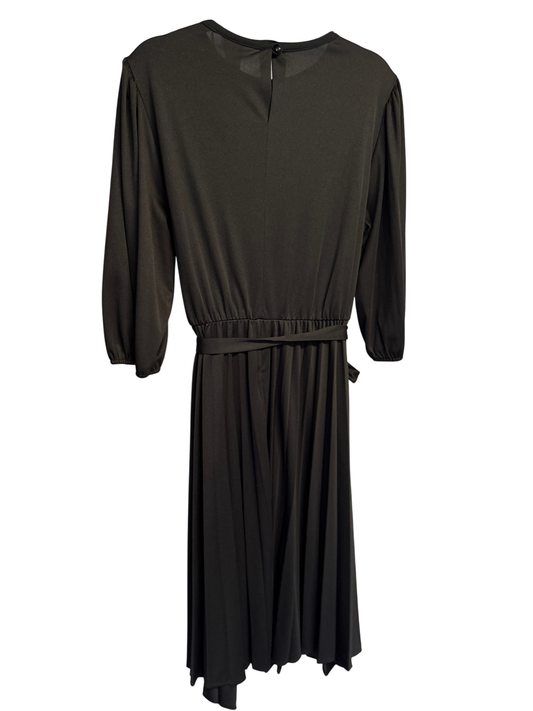 HHR Quarter Sleeve Pleated Skirt Dress in Black - Vintage