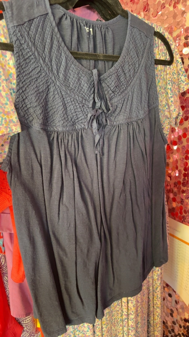 LOFT Sleeveless Tie Tank / Size: L