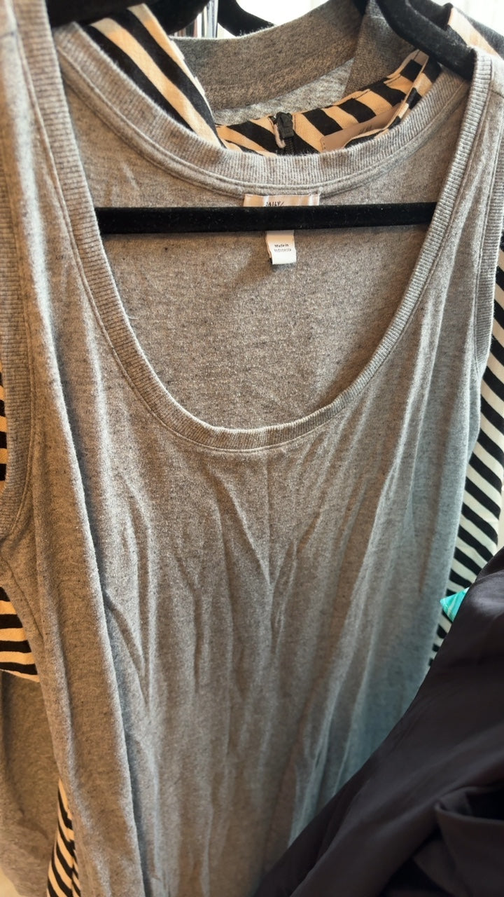 Daily Ritual Casual Dress / Size: S