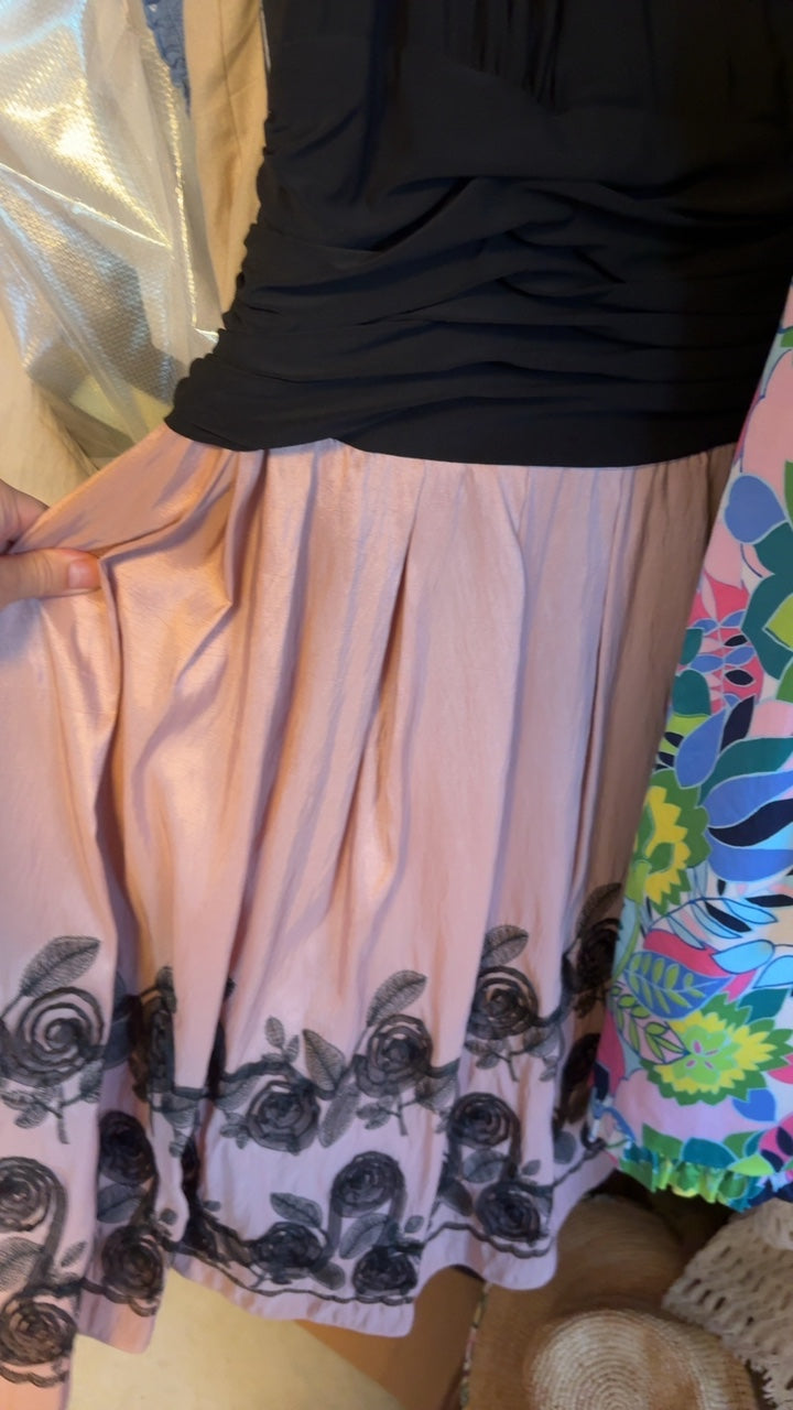 SL Fashions Dress / Size: 20/XXL