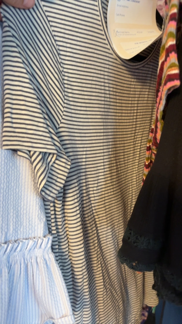 Old Navy Super Soft Striped Shirt / Size: M
