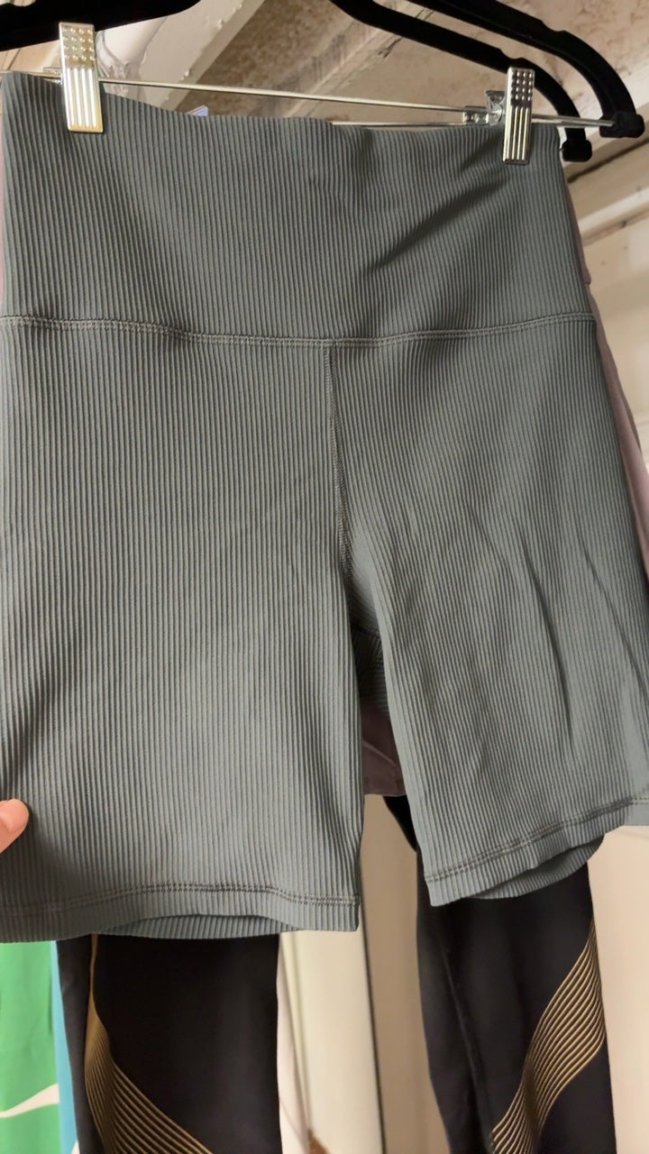 Athleta Ribbed Biker Shorts / Size: M