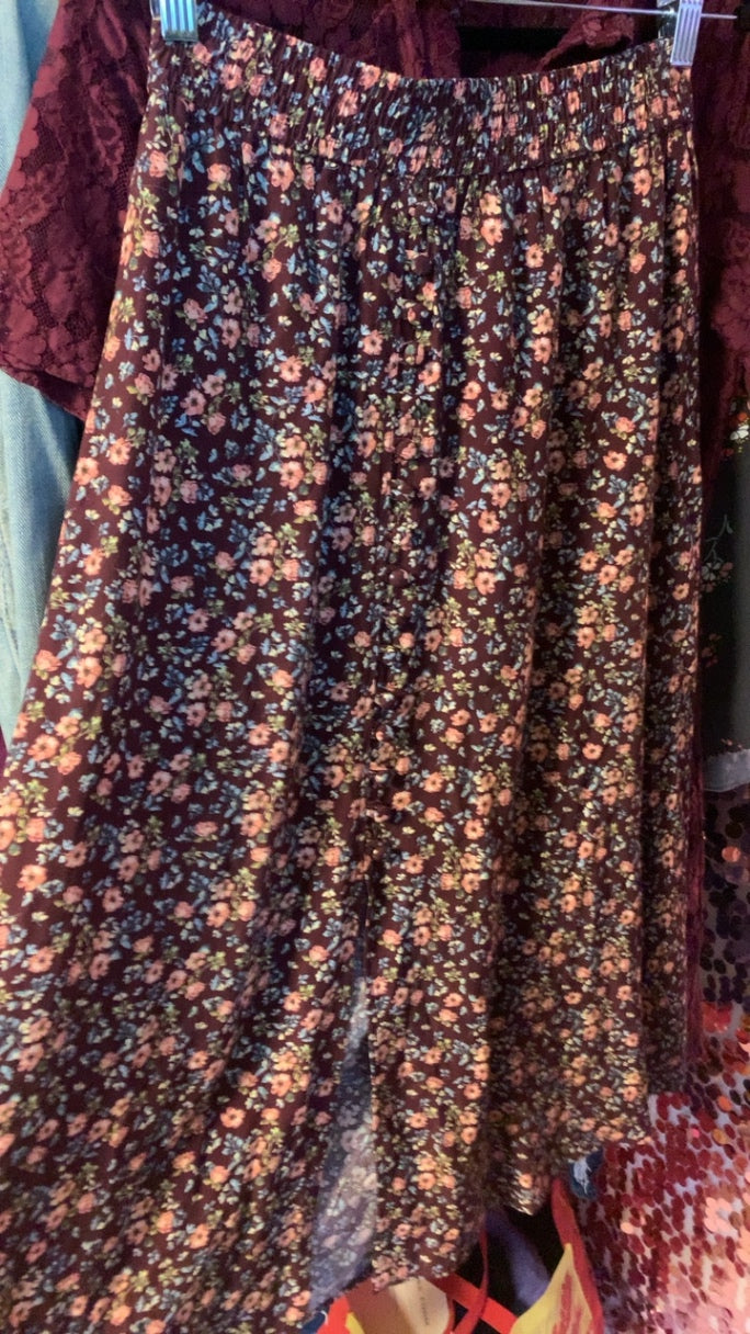 LOFT floral Skirt / Size:
