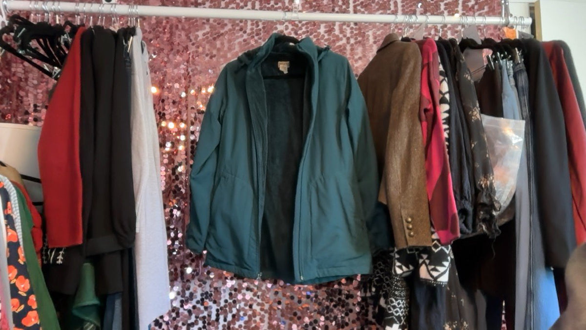 Duluth Coat in Green / Size: XS