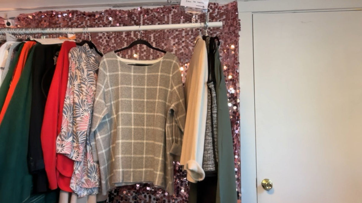 Cynthia Rowley Plaid Sweater in Grey / Size: XXL