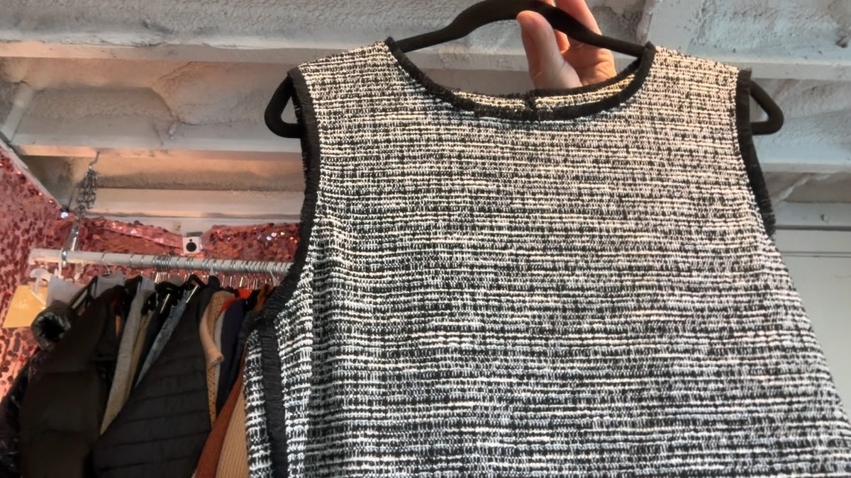 Banana Republic Fringe Sleeveless / Size: L