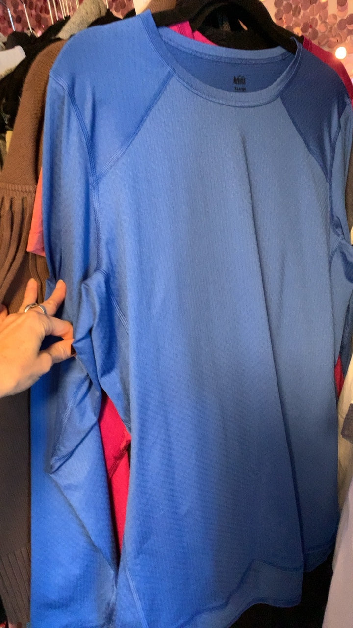 REI Lightweight Base Layer Long Sleeve in Blue / Size: XL