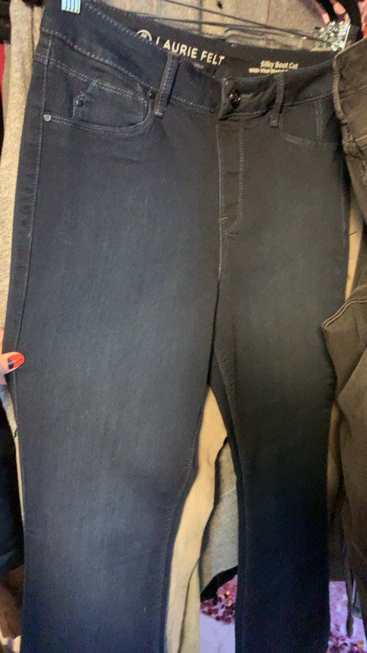 Laurie Felt Silky Boot Cut Strech Dark Jeans/ Size: M