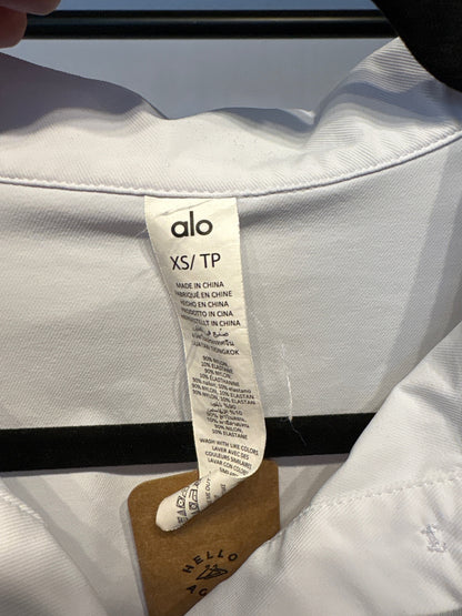 Alo Cropped Take Me Out Button Up (Flaw: Right Cuff)