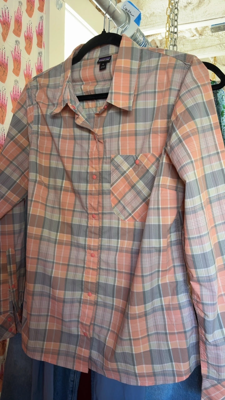 Patagonia Snap Button Sun Shirt / Size: M
