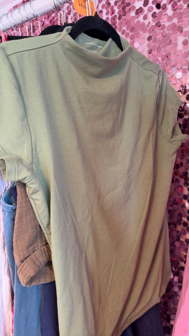 Banana Republic Shirt / Size: S