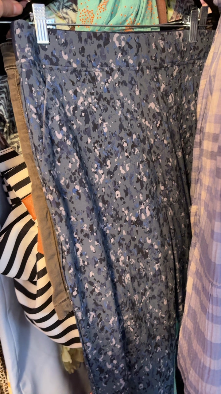 Athleta Travel Pant in Blue Speckled / Size: 10/M