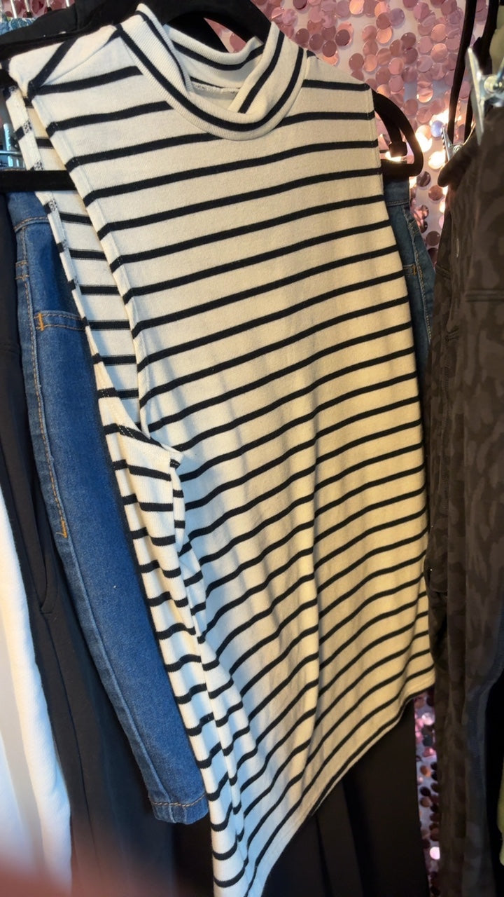 Abercrombie & Fitch Sleeveless Shirt / Size: S