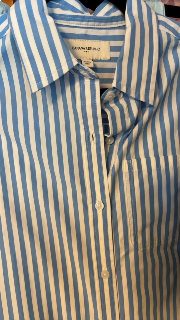 Banana Republic Shirt Dress in Stripes / Size: XS