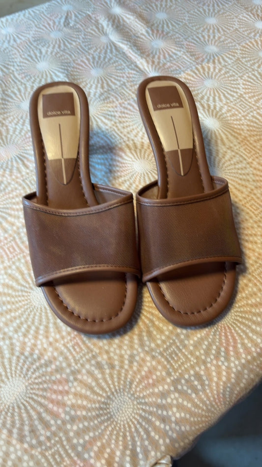 Dolce Vita Shoes / Size: 7.5