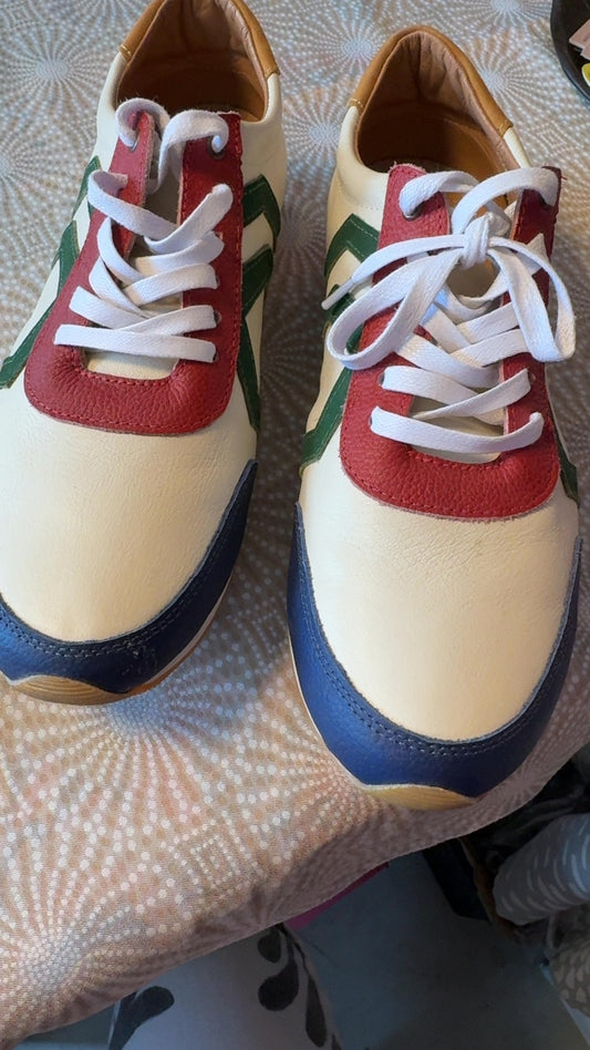 The Root Collective Shoes / Size: 10