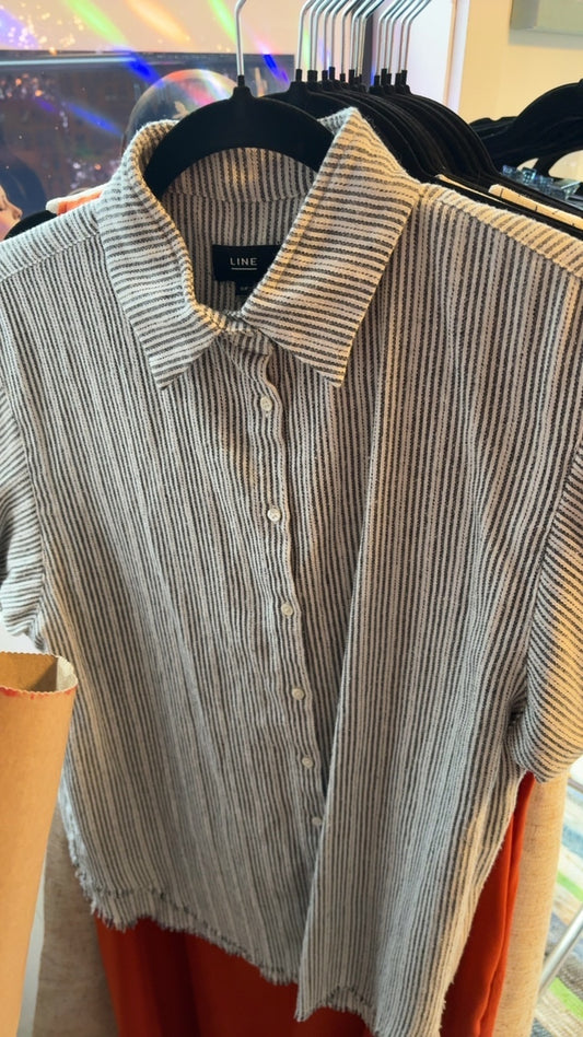 Line Shirt / Size: S