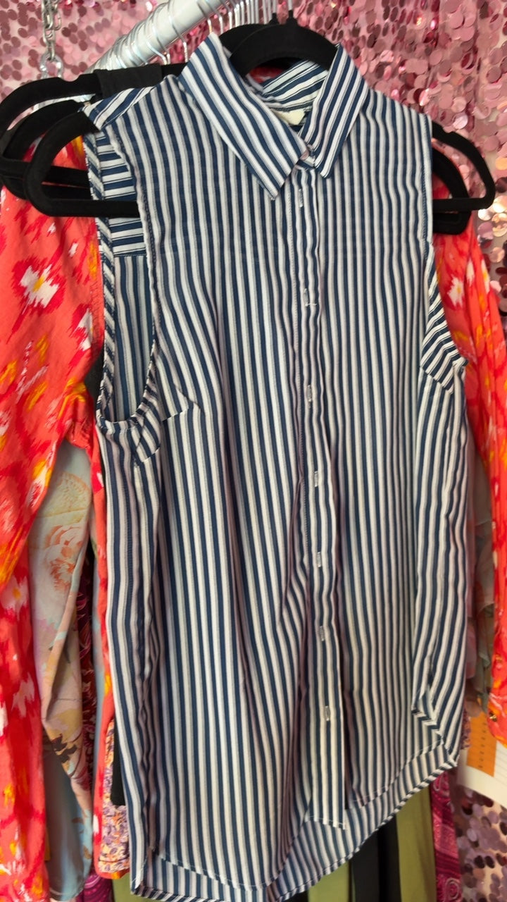H&M Sleeveless Chiffon Shirt / Size: 0/XS