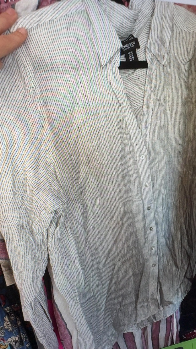 Jones & Co Linen Button Up Shirt / Size: XL