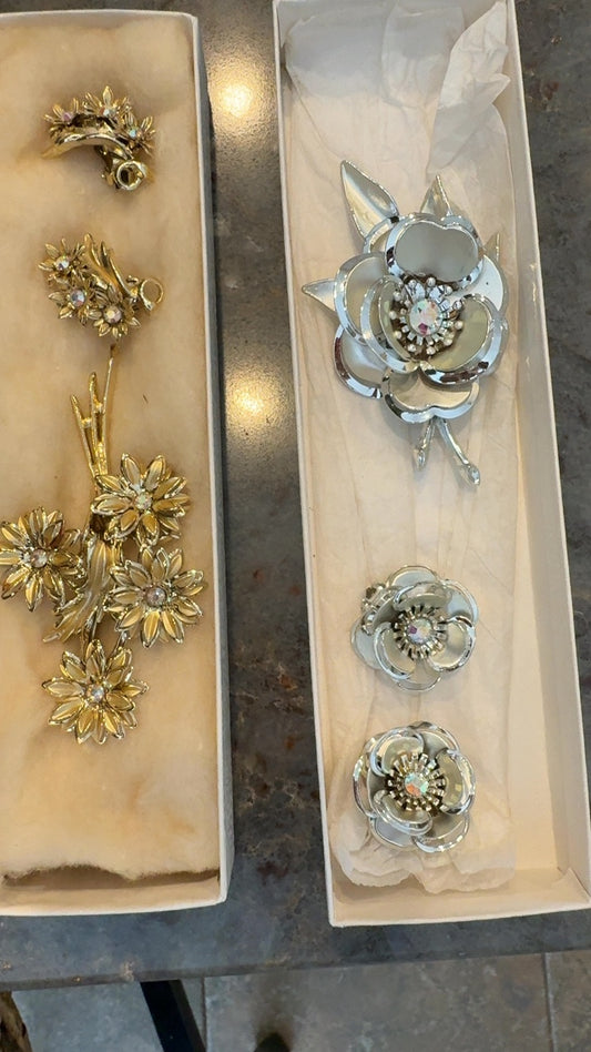 VINTAGE Pin and Clip-On Earring Set