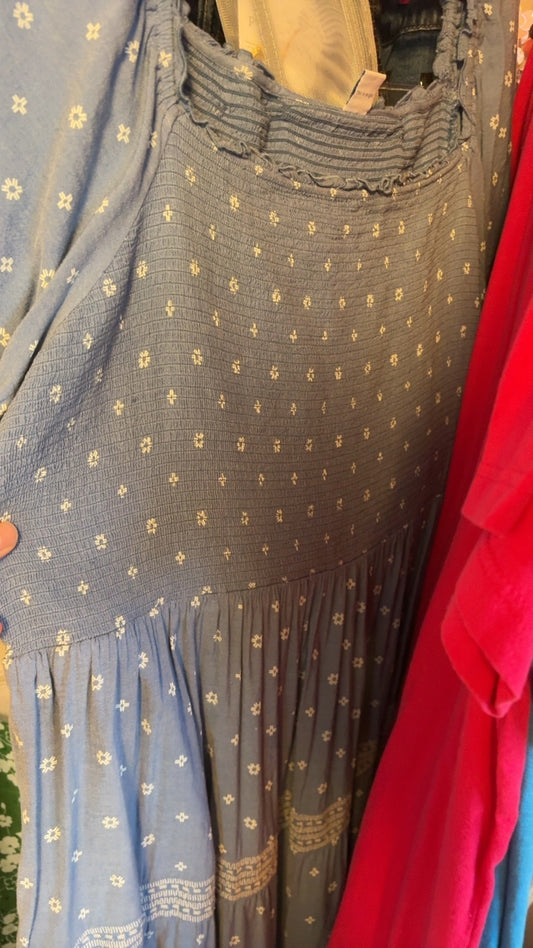 Old Navy Smocked Dress / Size: XXL