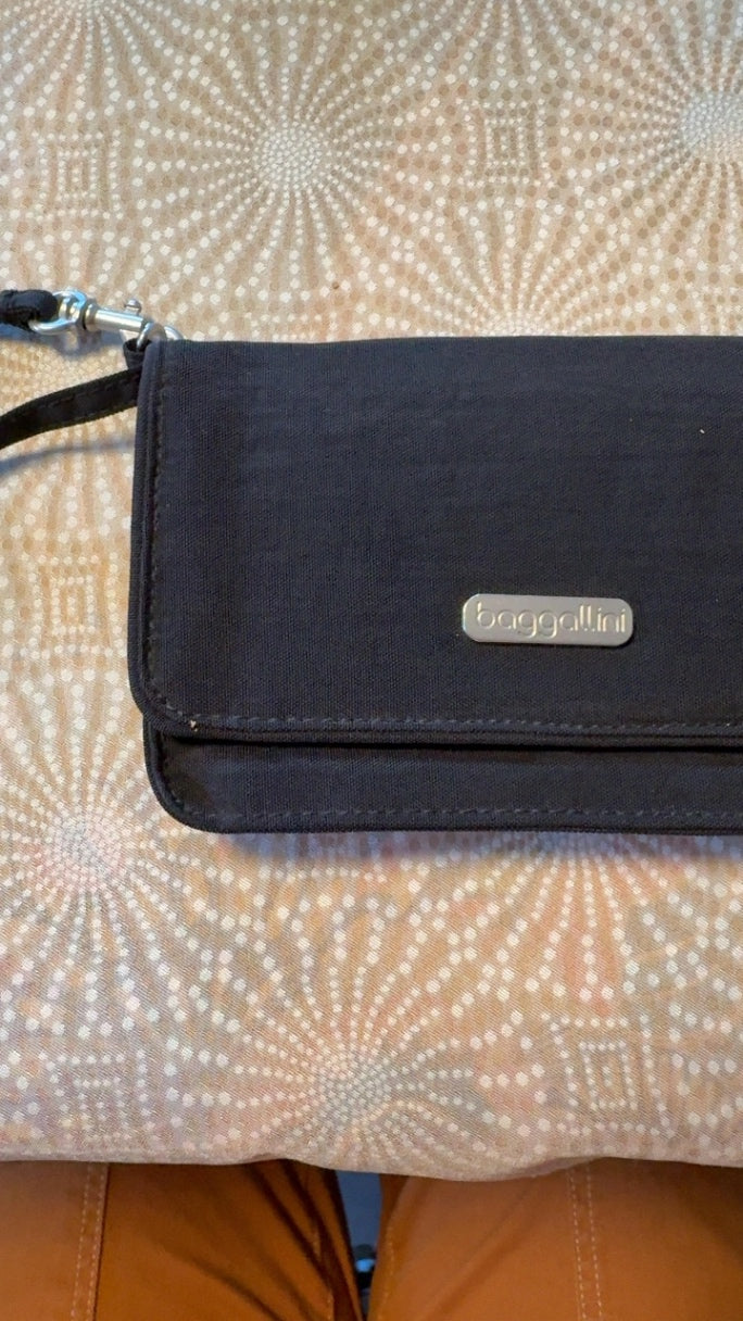 Baggallini Wallet