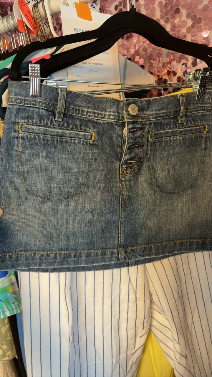 Old Navy Y2K Ultra Low Rise Skirt / Size: 6/S