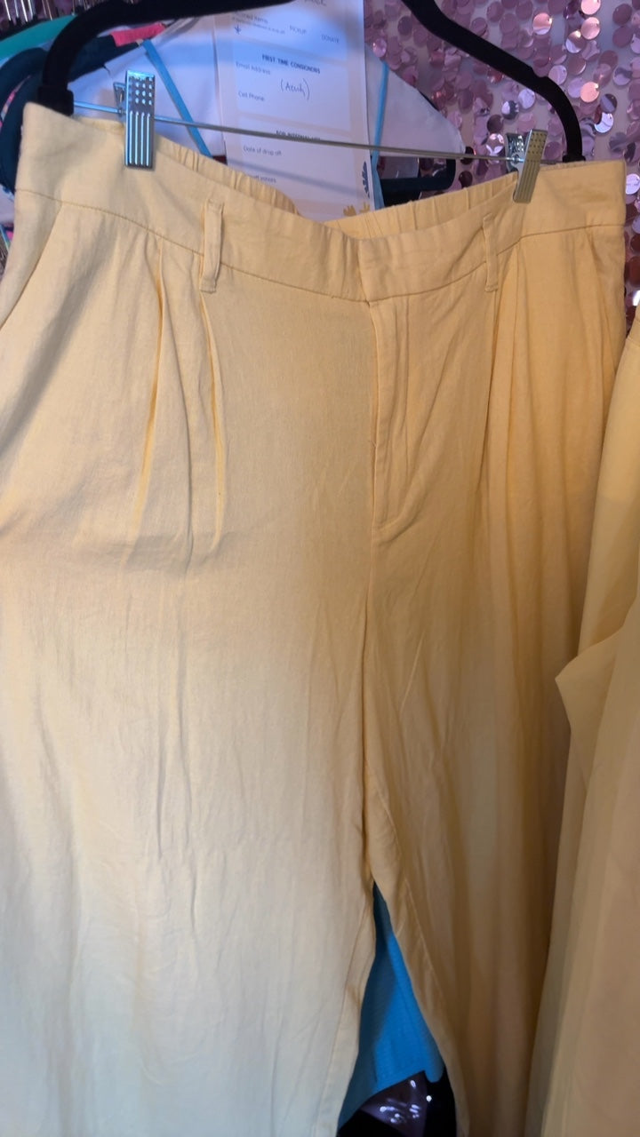 A New Day Linen Pants in Yellow / Size: 16/XL