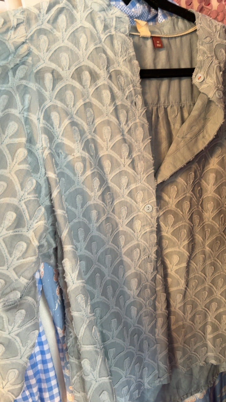 Pilcro by Anthropologie Shirt / Size: XS