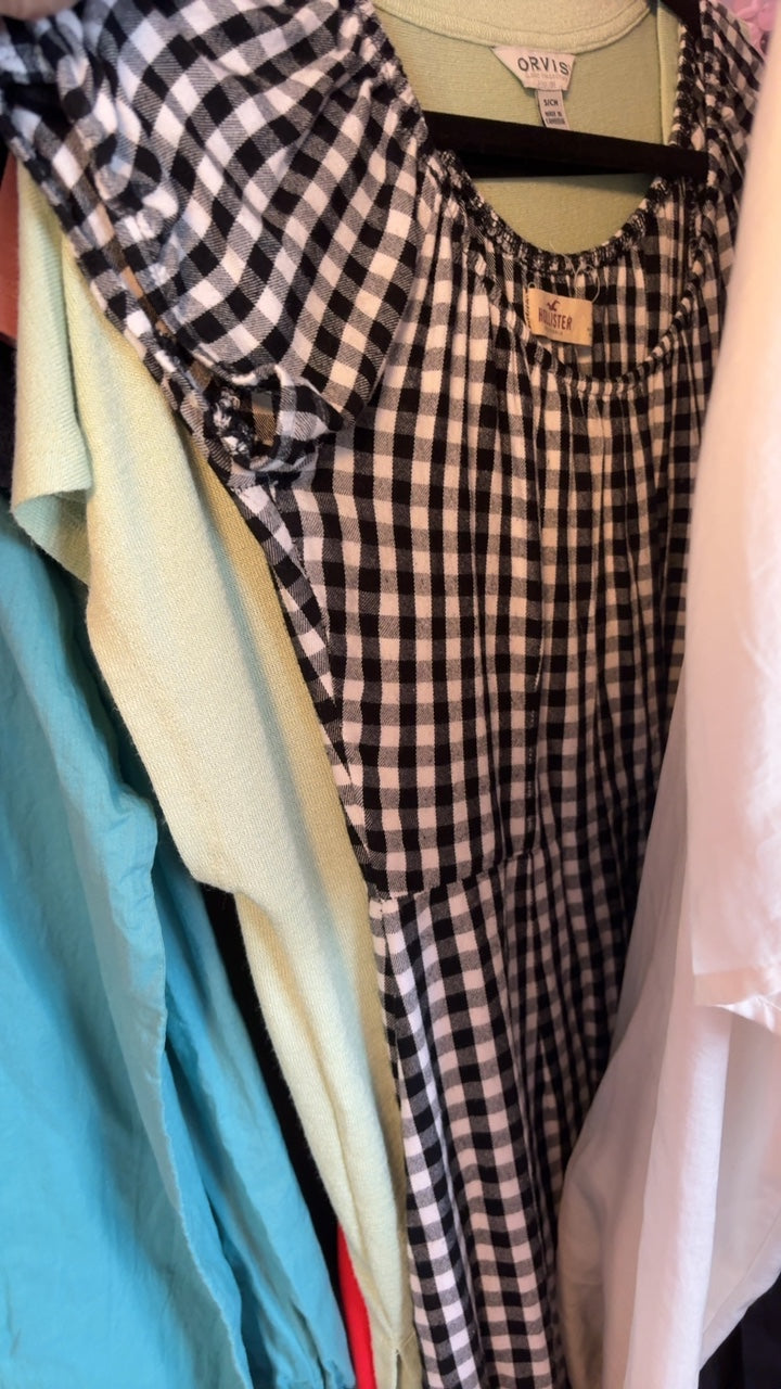 Hollister Plaid Dress in Black and White / Size: S