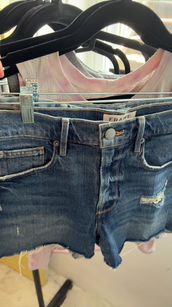 Frame Shorts in Dark Denim / Size: 25/0/XS