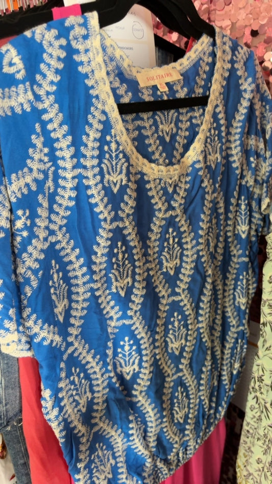 Solitaire Embroidered Shirt / Size: XL