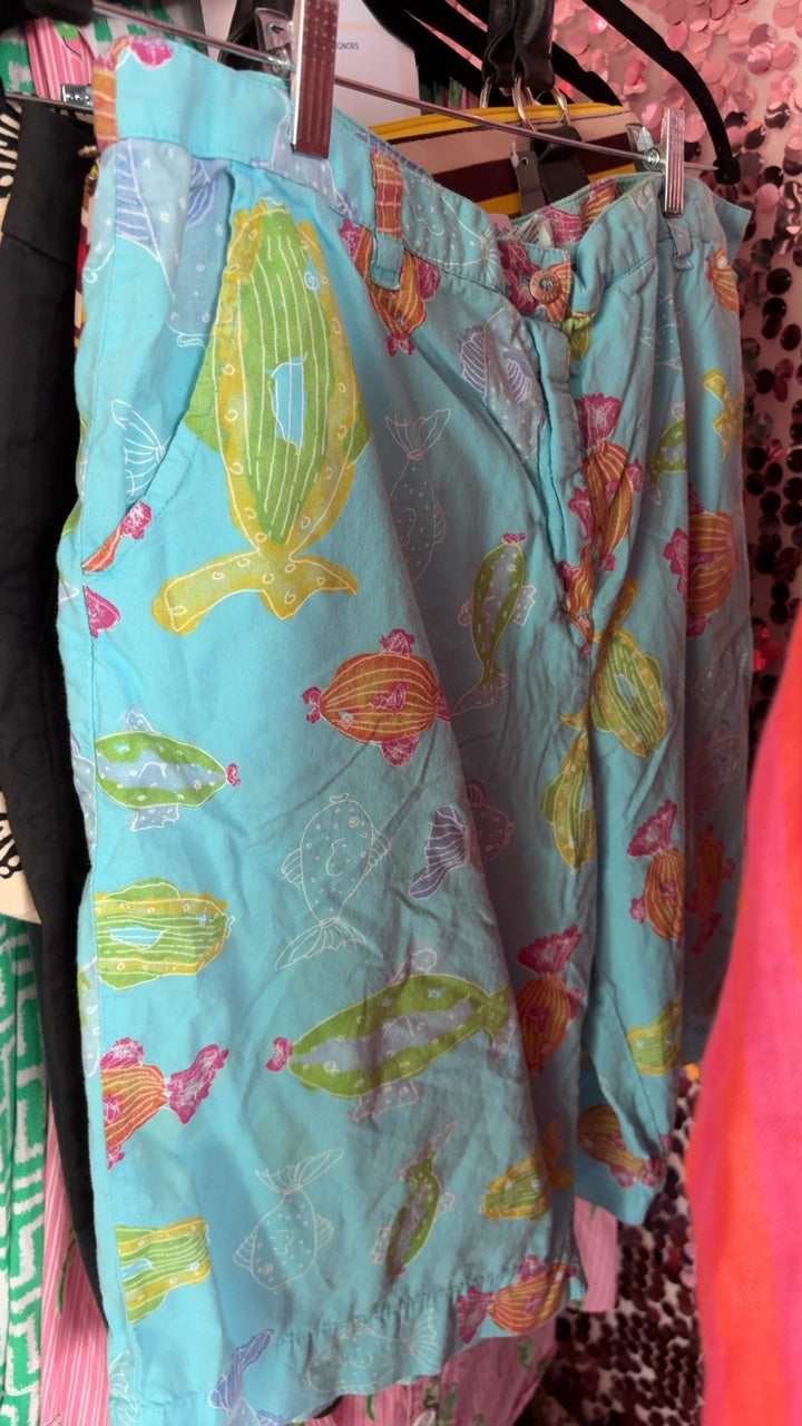 Fresh Produce Fish Shorts / Size: XL
