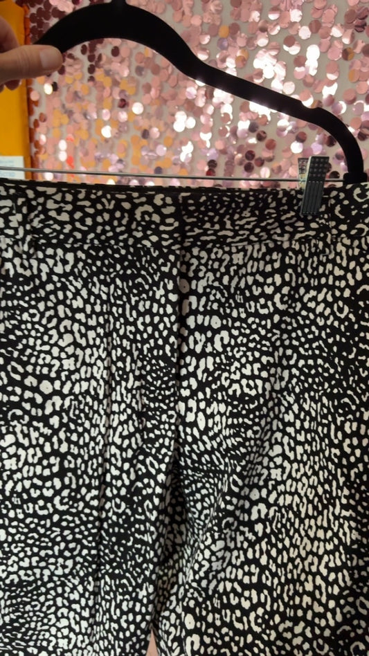 Worthington Black and White Leopard Print Pants / Size: 12/L