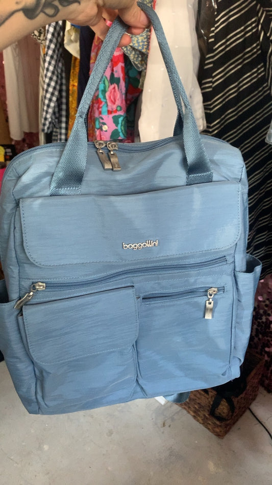 Baggallini Travel Bag / Size: