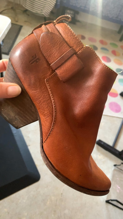 Frye Shoes - Reina Belt Bootie / Size: 7