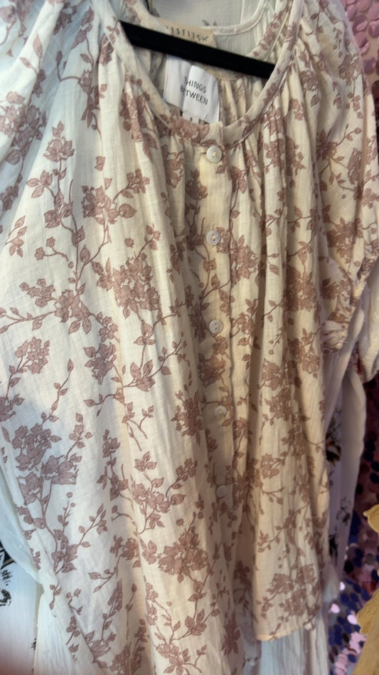 Things Between Floral Shirt / Size: S