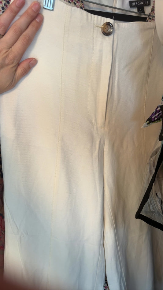 ANN TAYLOR White Cropped Pants / Size: 00/XXS