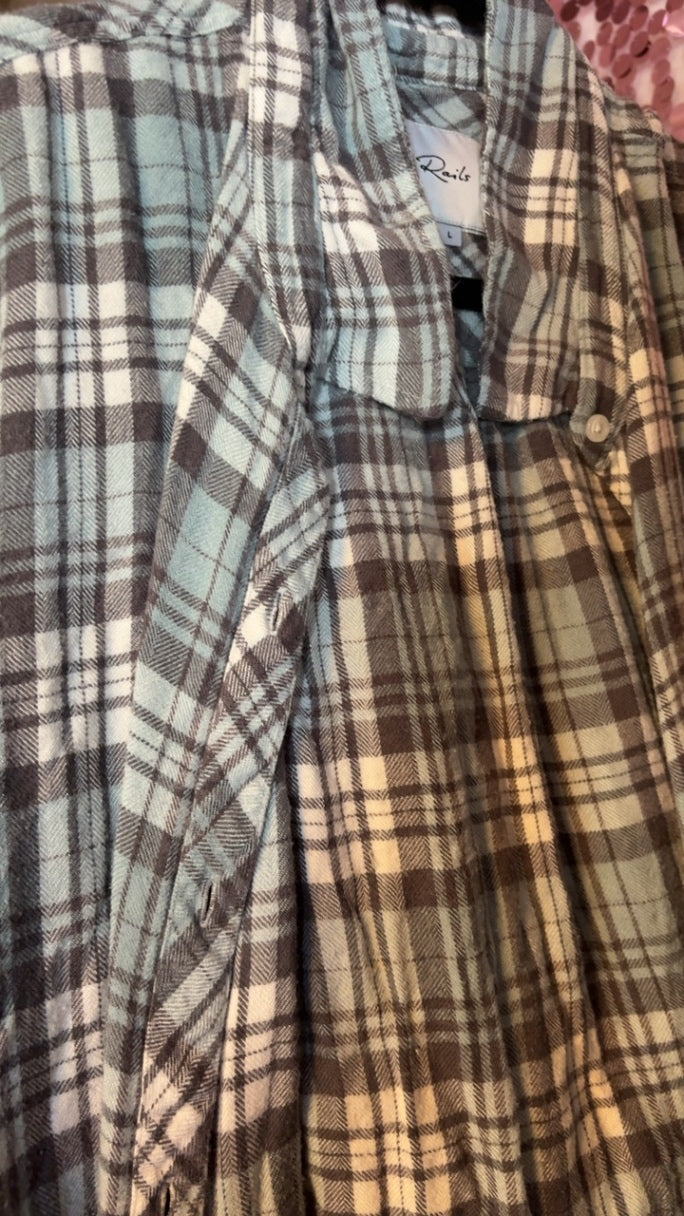 Rails Flannel Shirt / Size: L