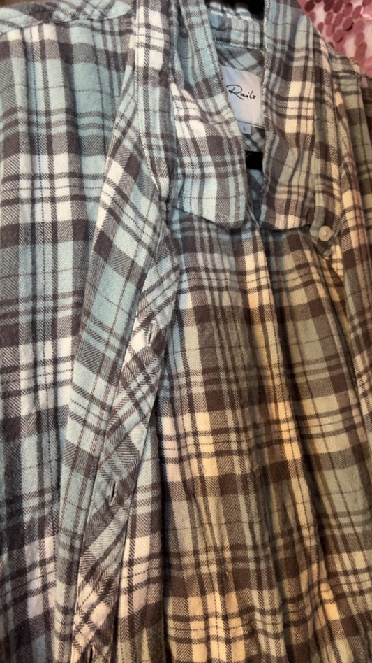 Rails Flannel Shirt / Size: L