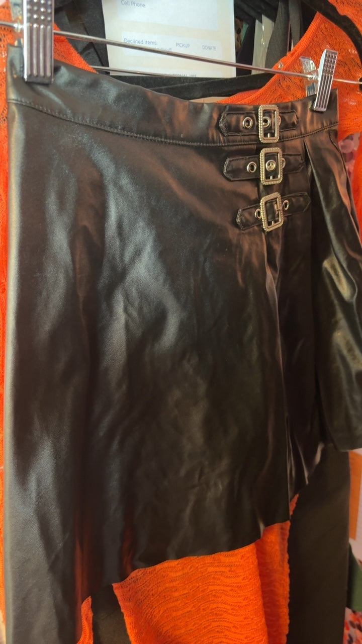 Superdown Faux Leather Skirt / Size: XS