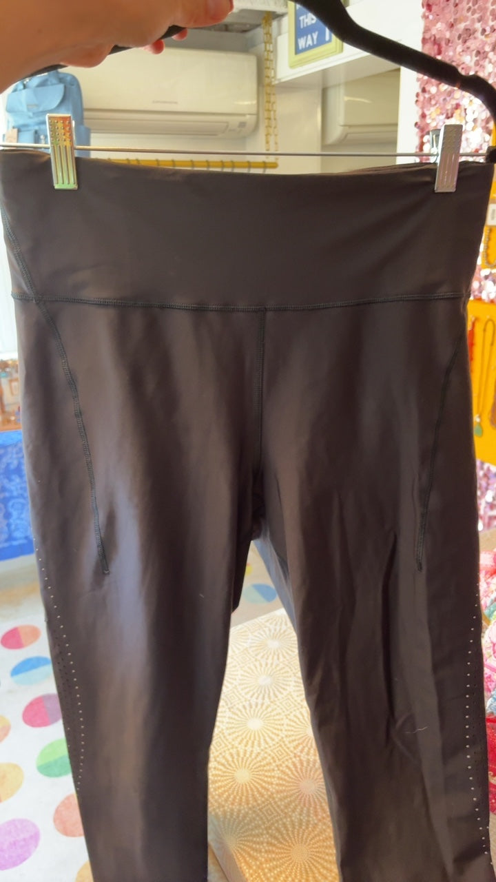 Athleta Leggings / Size: L