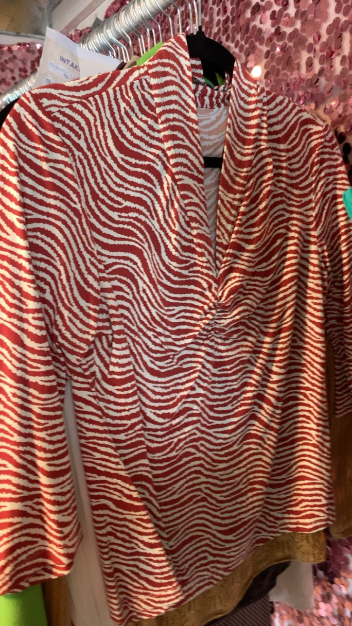 J. McLaughlin V Neck Shirt / Size: M