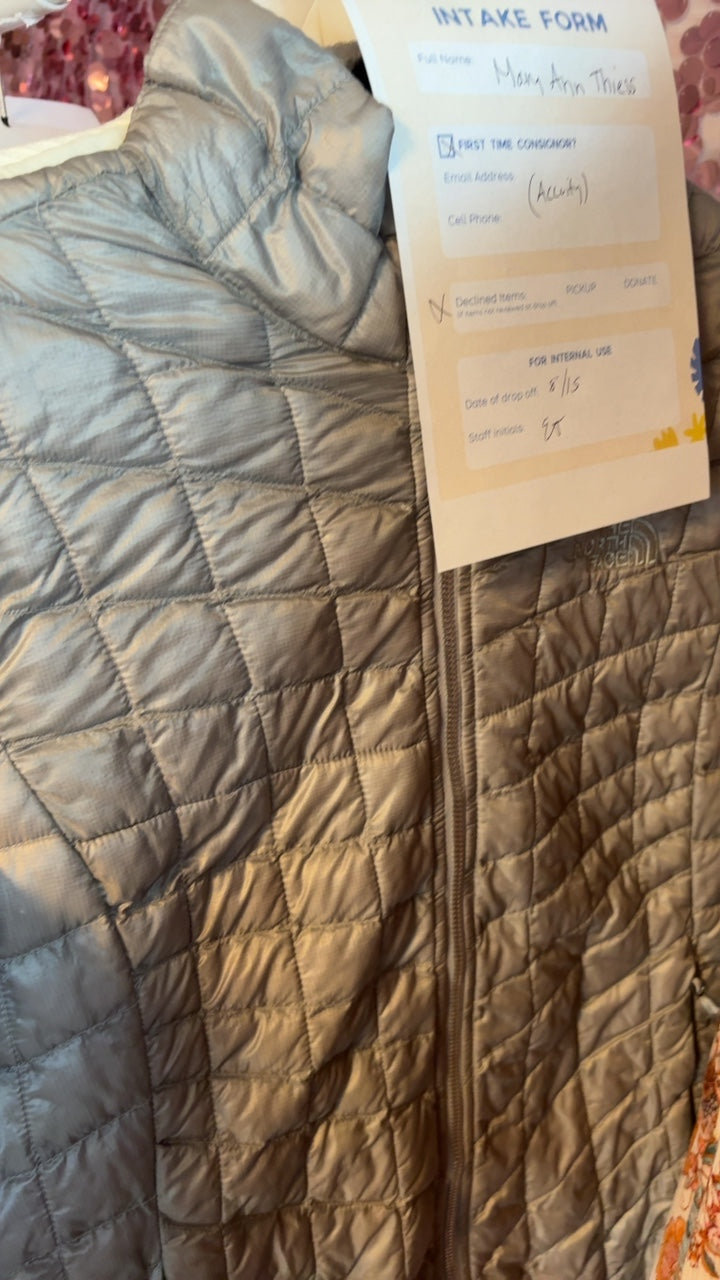 The North Face Puffer Jacket AS IS / Size: S