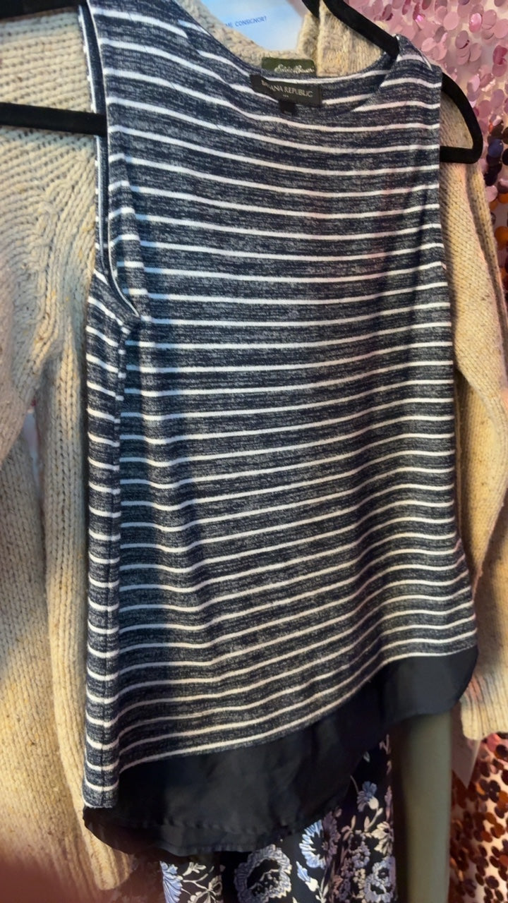 Banana Republic Layered Tank / Size: XXS