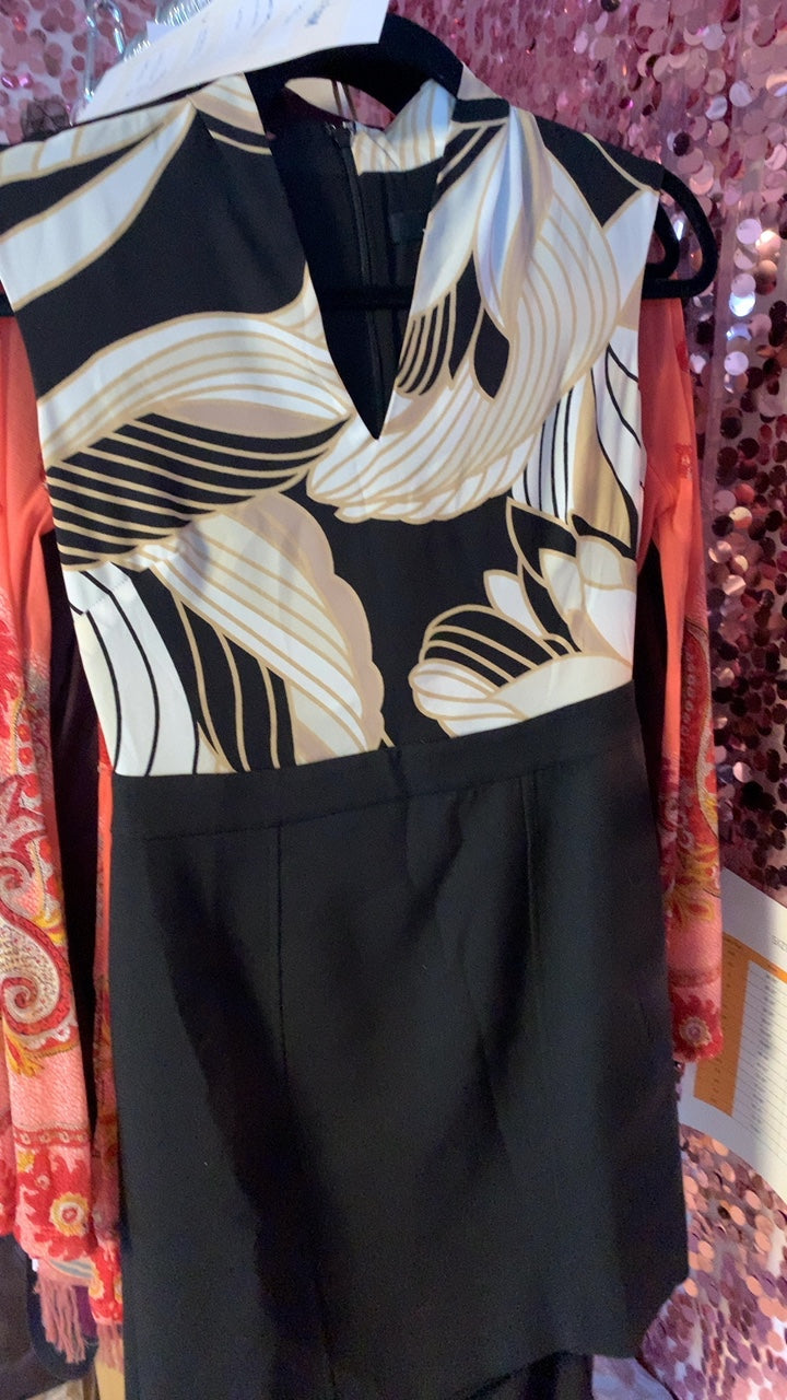White House Black Market Tan & Black Dress / Size: 2/XS