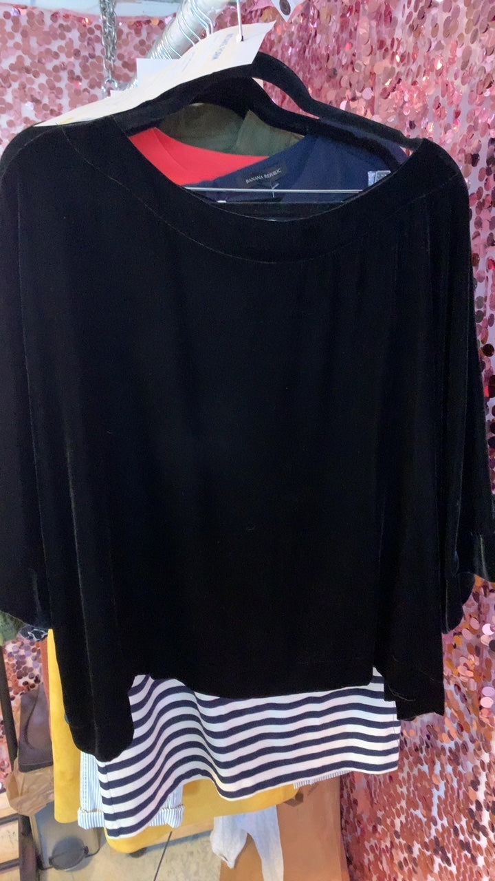GAP Velvet Black Shirt / Size: XL