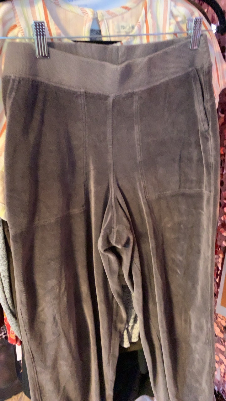 Pact Cropped Pants / Size: 4/S