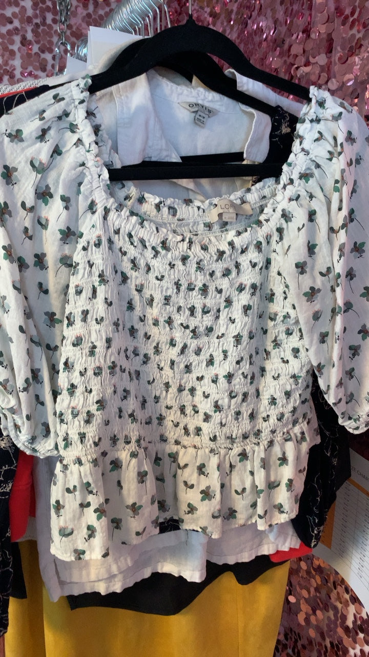 LOFT Shirt / Size: M