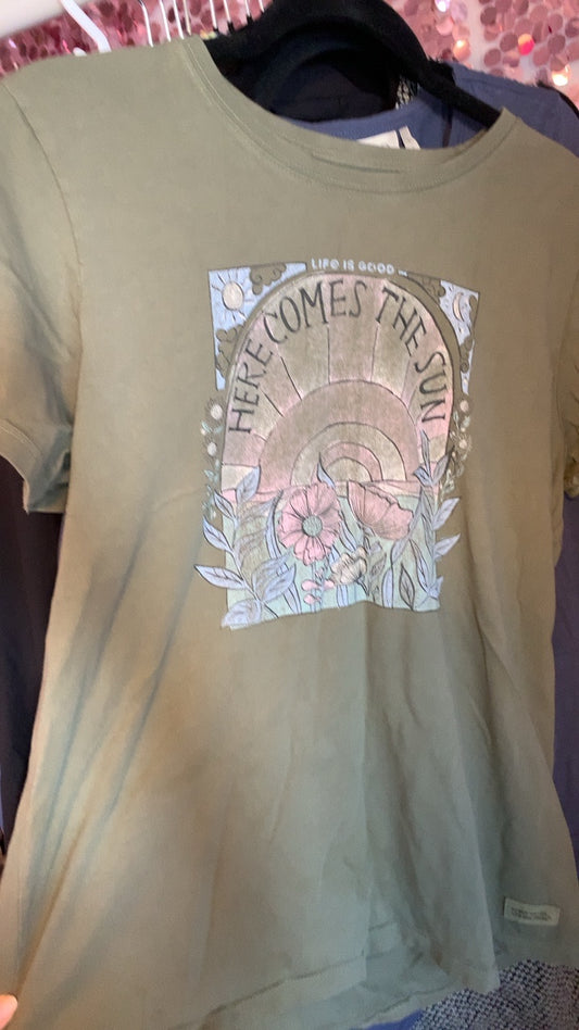 Life Is Good Shirt / Size: L